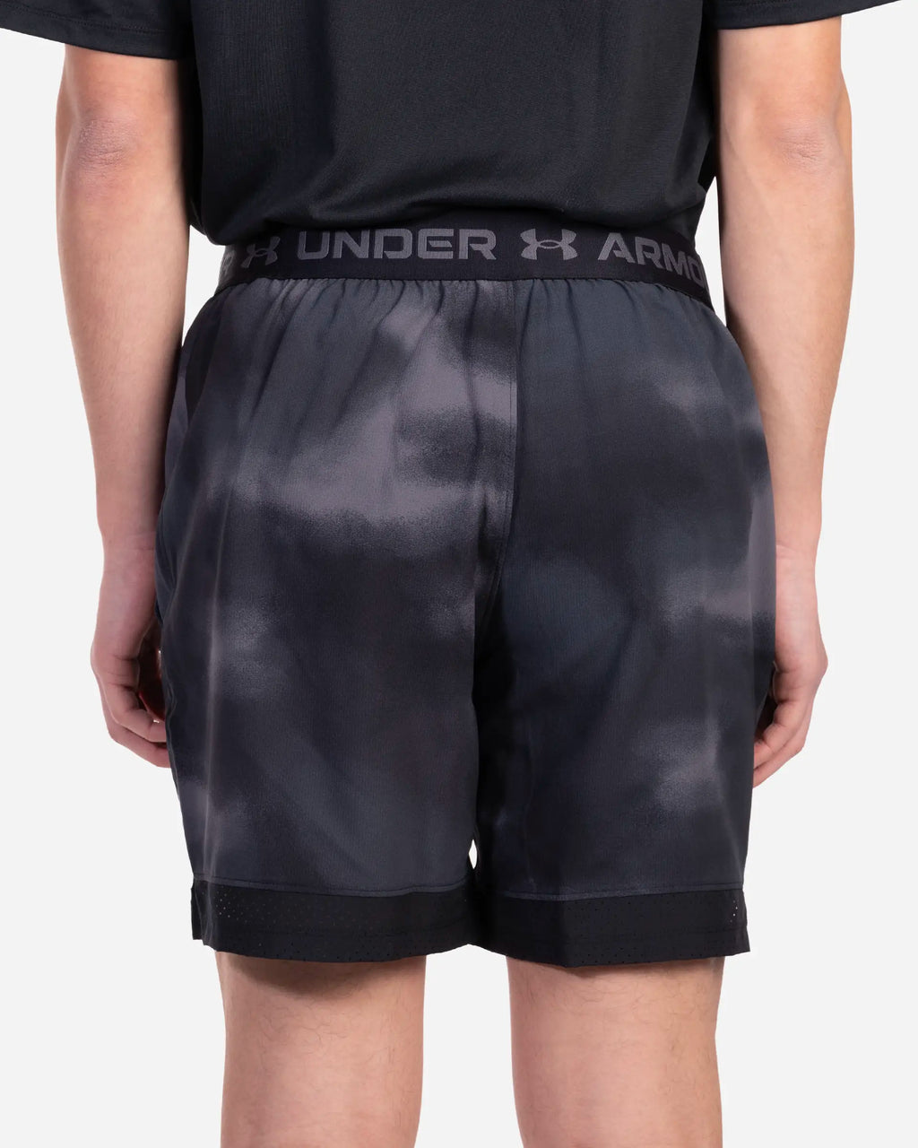 Short UA Vanish Woven Printed