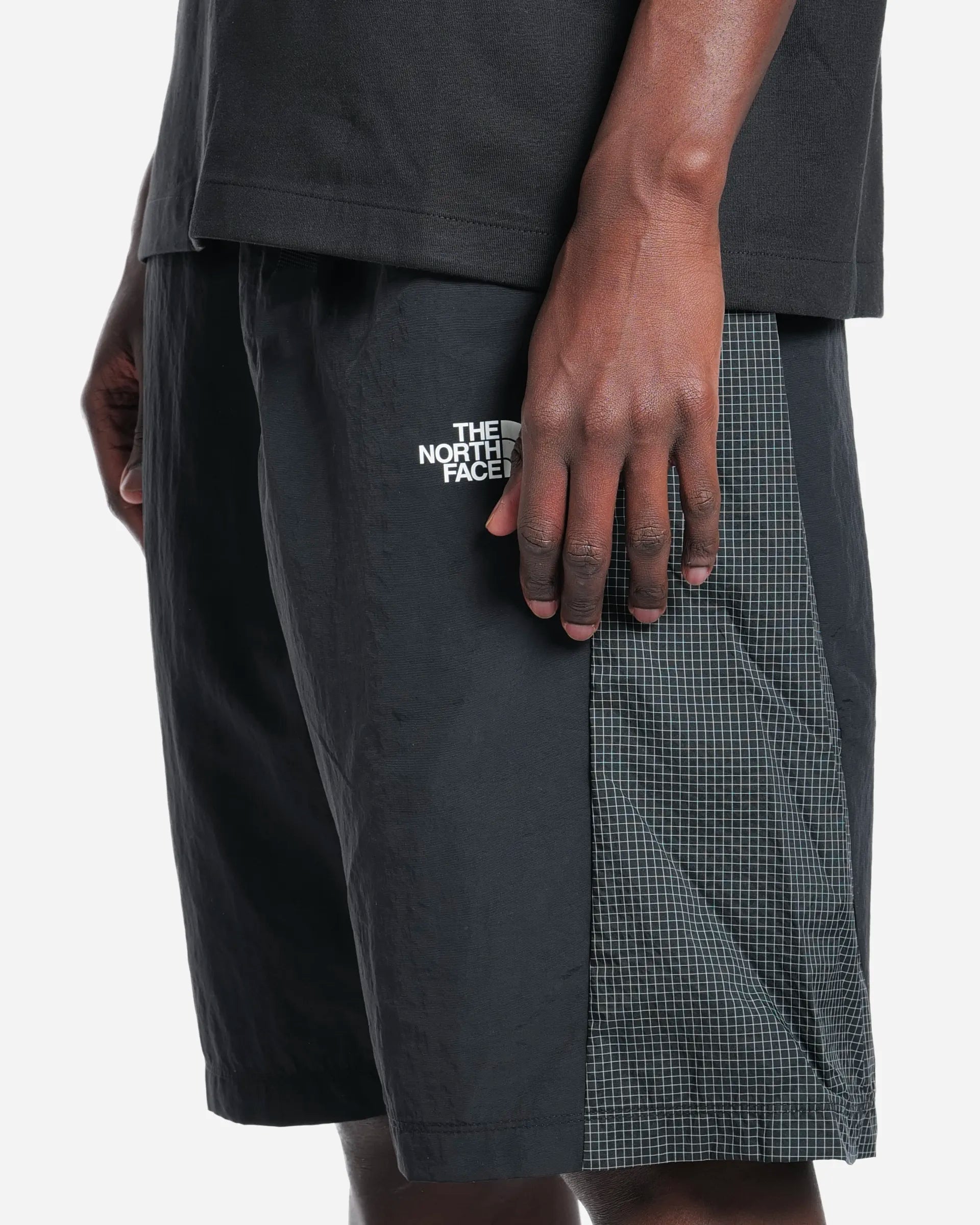 Short NSE Black