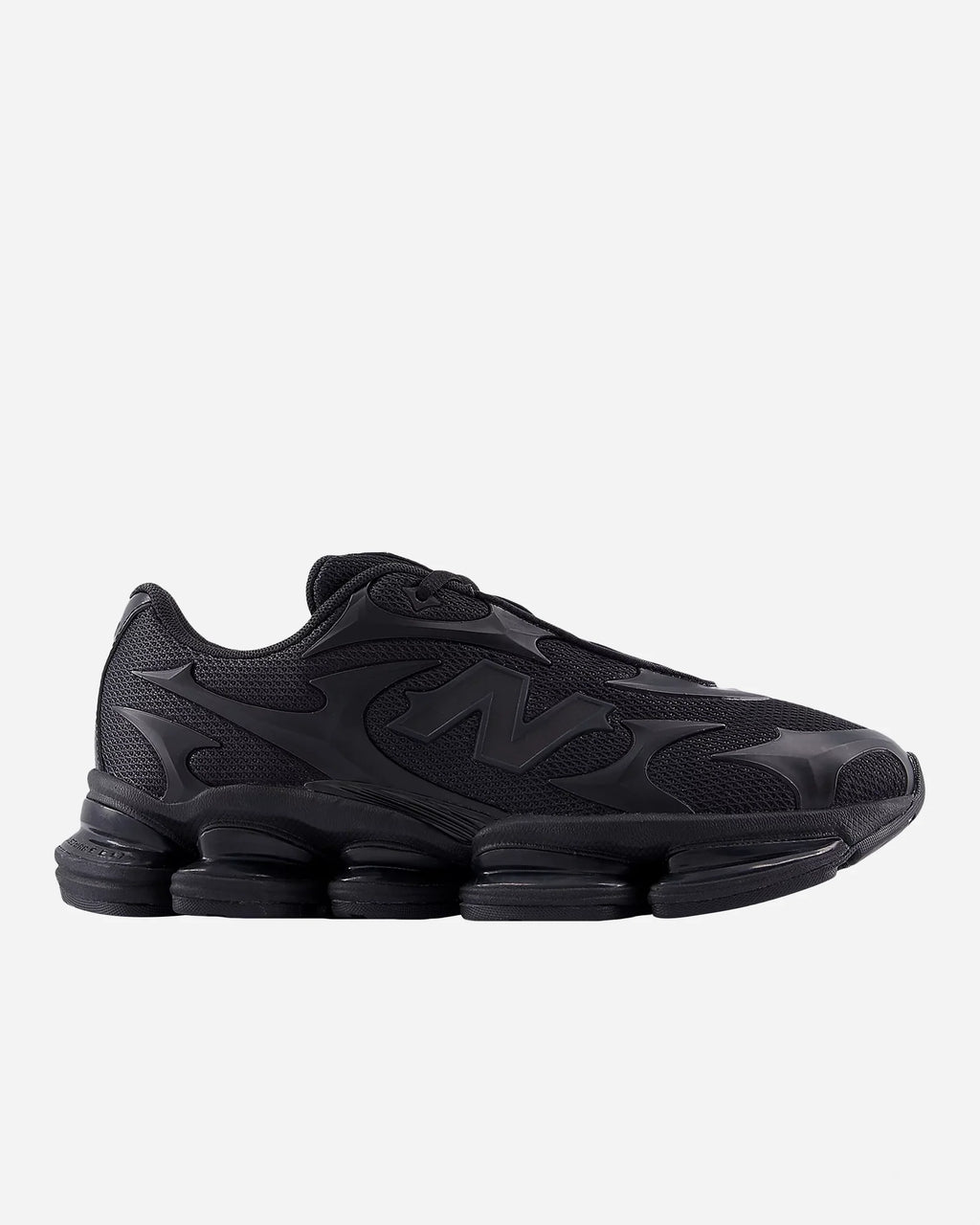 New Balance 2000 Black Metallic